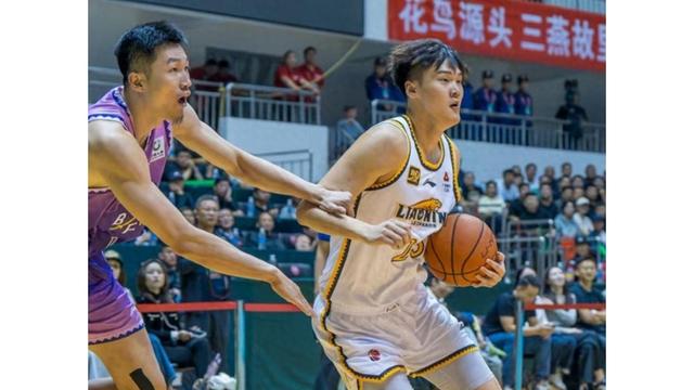 包含窗口期体能课后，辽宁本钢状态回暖备战NBA总决赛，媒体盛赞，球探报告显示潜力的词条