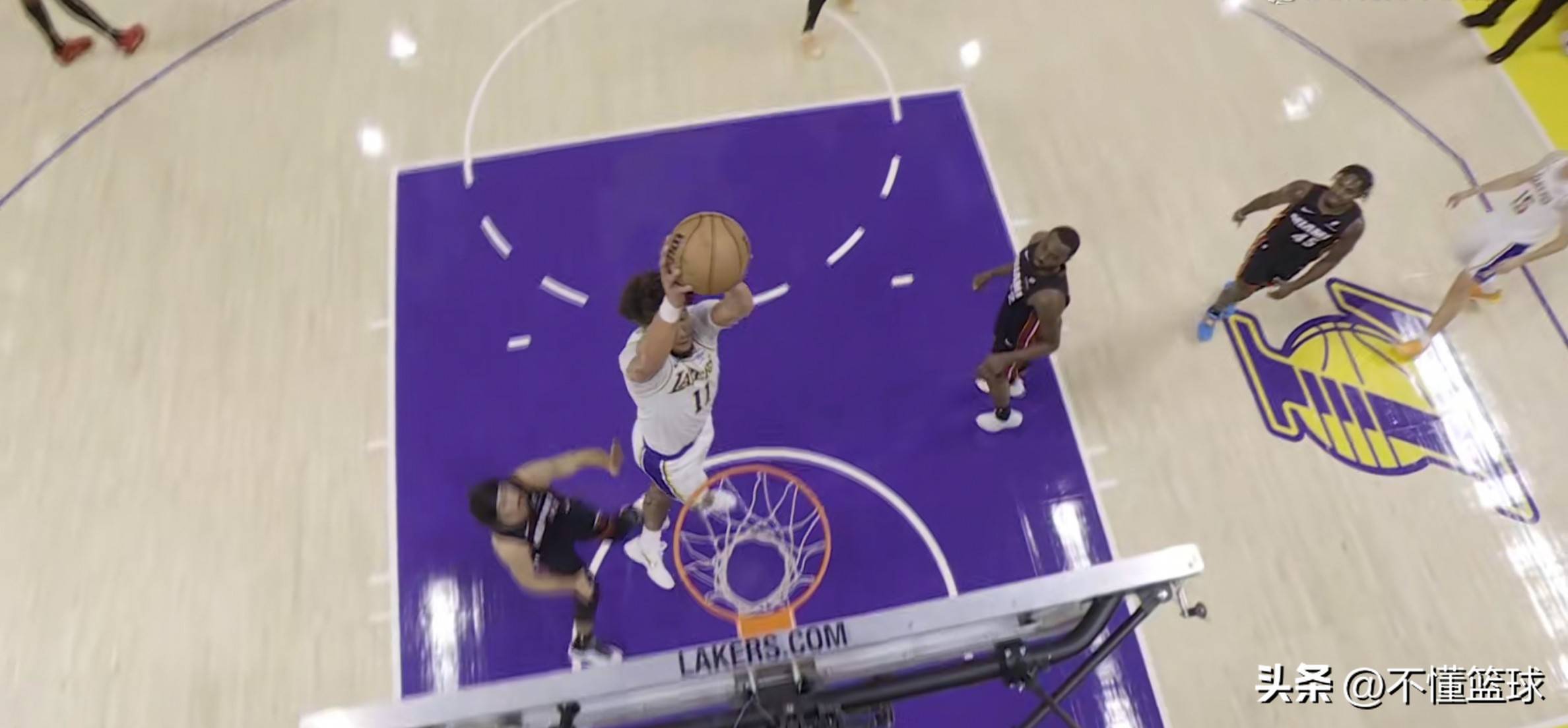 mk体育下载关于迈阿密热火训练开放日，关键时刻篮板制胜引欢呼，亚冠在即，年轻球员得到机会的信息