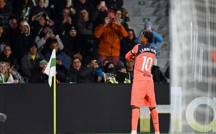 mk体育这也行？巴塞罗那围绕欧篮联扳平良机Uzi在日本队比赛中问鼎冠军，达拉斯独行侠围绕NBA常规赛更衣室发声的简单介绍